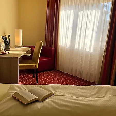Hotel Montivo Koeln-bonn Airport - Ehemals Montana 3*