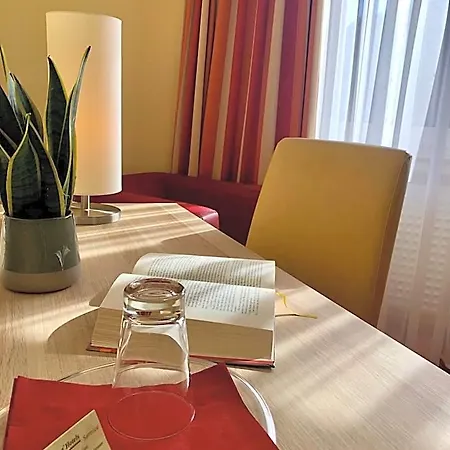 Montivo Koeln-bonn Airport - Ehemals Montana Hotel Troisdorf
