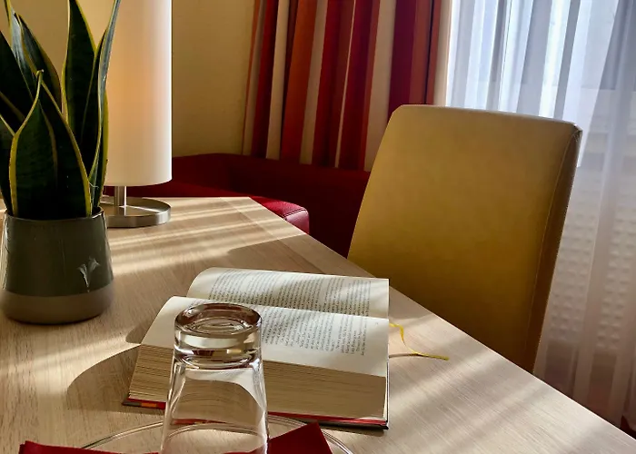 酒店 科隆-波恩机场蒙大拿酒店 3*